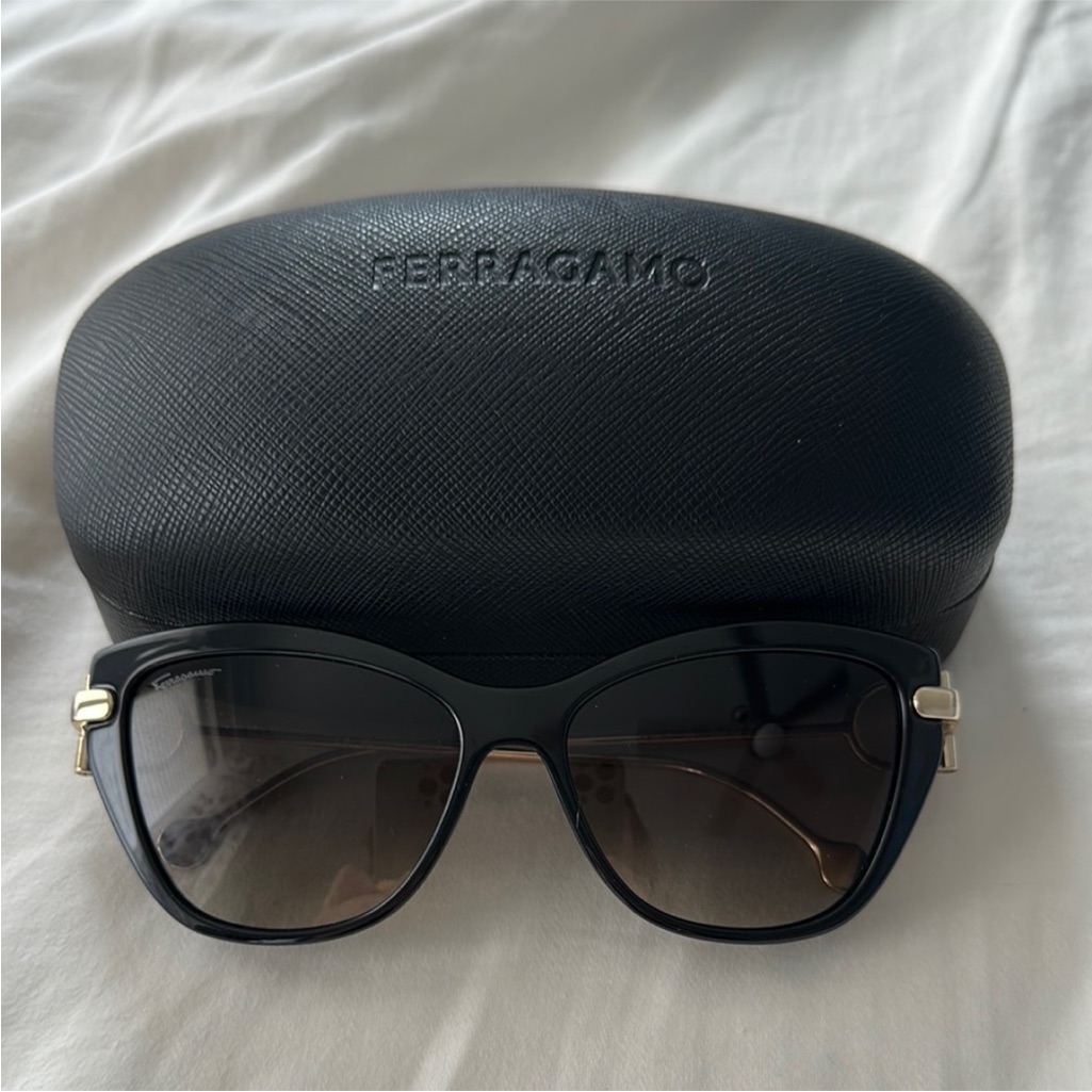Salvatore Ferragamo Black Sunglasses New With Cloth & Case-Authentic
